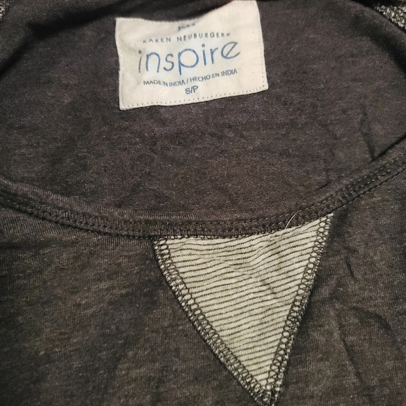 WOMEN'S Top - Picture 2 of 2